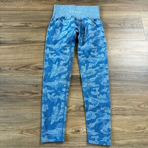 NVGTN Blue‎ Camo High Rise Seamless Compression Leggings Small 26” Workout Gym